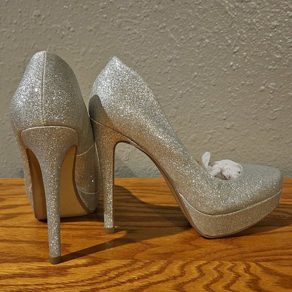 Silver sparkle shoes - Picture 1 of 4